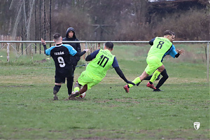 - FOTÓ: Kovács Kata (<!-- Lorem... -->@<!-- ipsum... -->Miklósi GYFE)