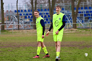 - FOTÓ: Kovács Kata (<!-- Lorem... -->@<!-- ipsum... -->Miklósi GYFE)