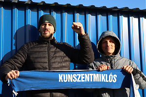 - FOTÓ: Kovács Kata (<!-- Lorem... -->@<!-- ipsum... -->Miklósi GYFE)