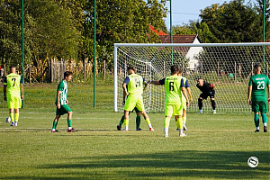 - FOTÓ: Kovács Máté (<!-- Lorem... -->@<!-- ipsum... -->Lakiteleki TE)