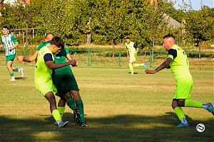 - FOTÓ: Kovács Máté (<!-- Lorem... -->@<!-- ipsum... -->Lakiteleki TE)